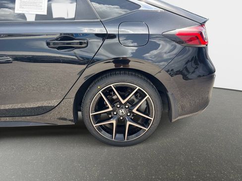 Used 2022 Honda Civic Sport Touring image 10