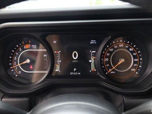 Used 2025 Jeep Wrangler Unlimited Rubicon AWD/4WD image 10