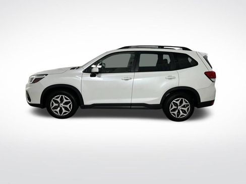 Used 2020 Subaru Forester Premium AWD/4WD image 3
