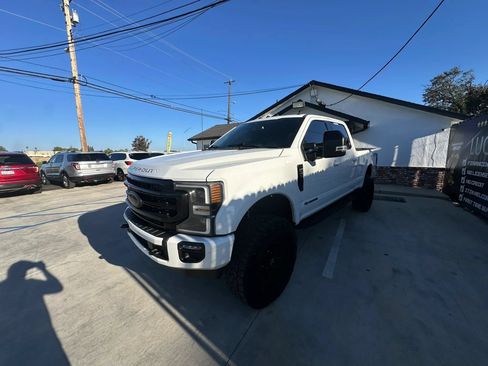 Used 2022 Ford F250 Lariat w/ Black Appearance Package AWD/4WD image 11