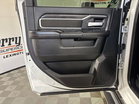 Used 2024 RAM 3500 Big Horn image 21