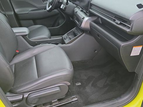 Used 2024 Hyundai Kona Limited FWD image 13