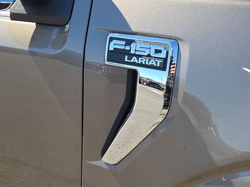 Used 2023 Ford F150 Lariat w/ Equipment Group 502A High image 8