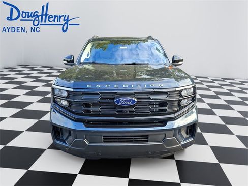 New 2025 Ford Expedition Max Active image 8