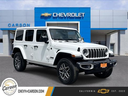 Used 2025 Jeep Wrangler Unlimited Sahara AWD/4WD image 1