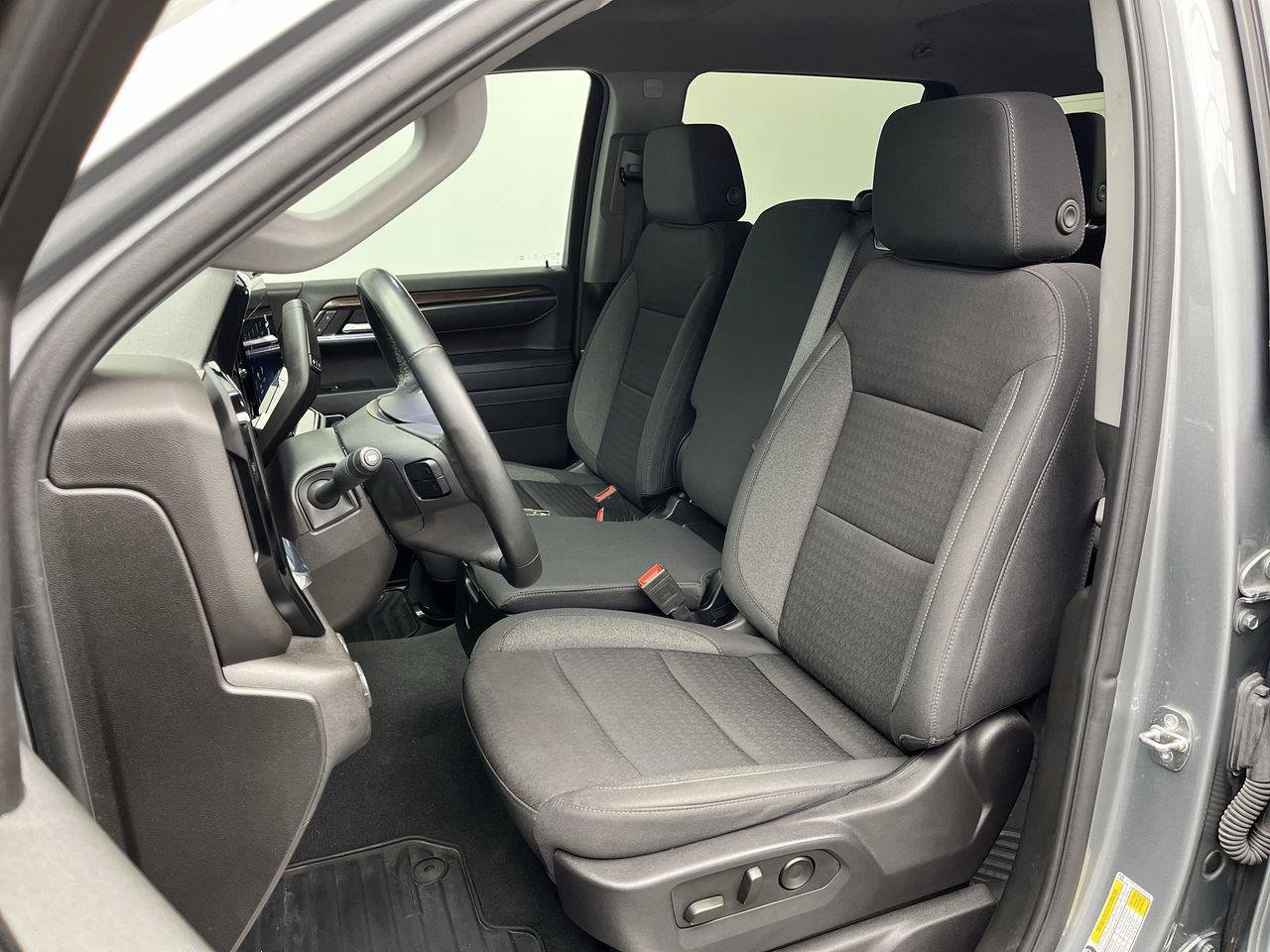Certified 2024 Chevrolet Silverado 1500 LT AWD/4WD image 10
