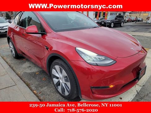 Used 2022 Tesla Model Y Long Range image 8