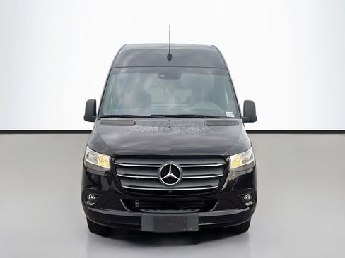 Used 2023 Mercedes-Benz Sprinter 3500 image 9