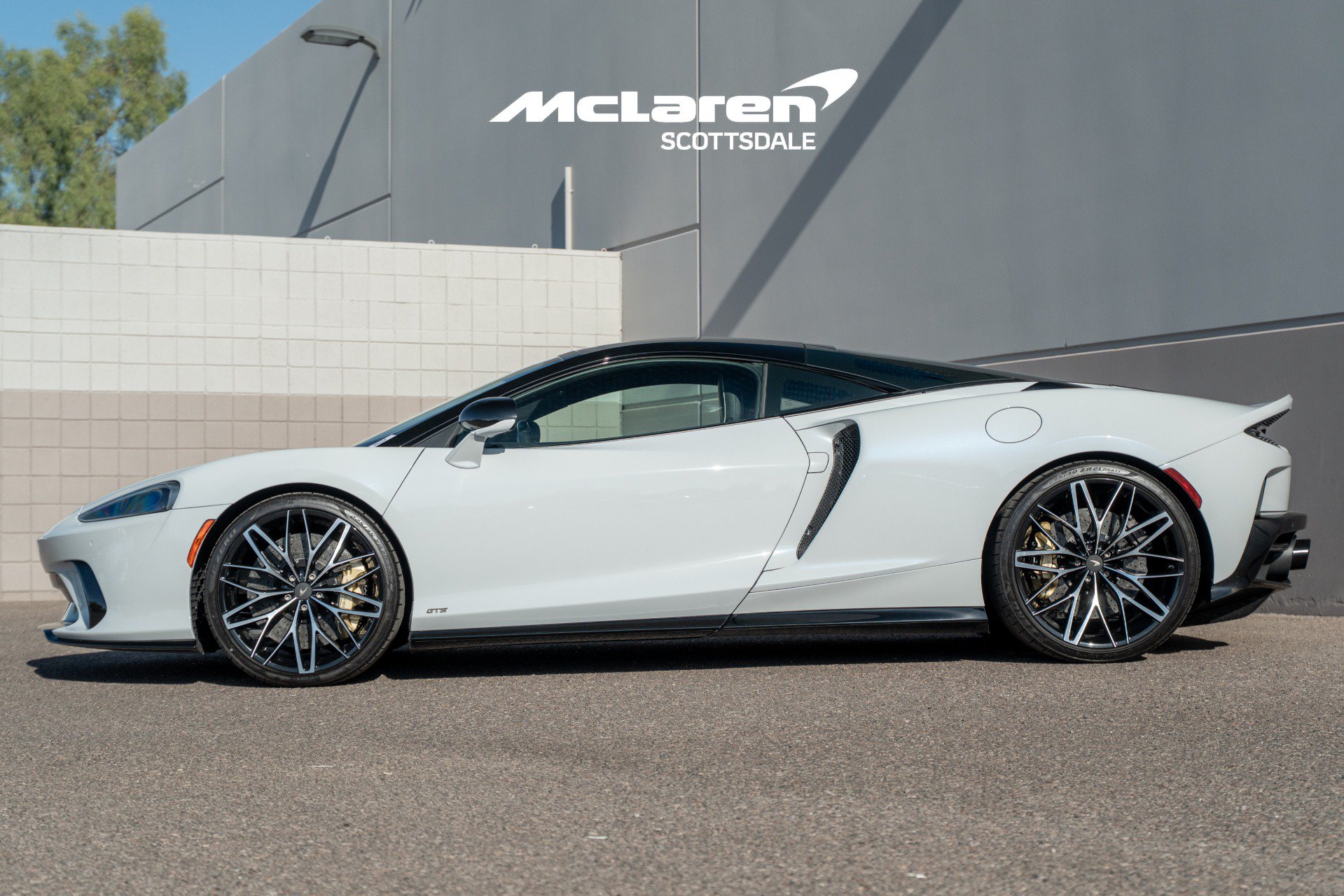 Used 2025 McLaren GTS RWD image 4