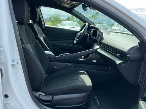New 2026 Hyundai Elantra Sport FWD image 22