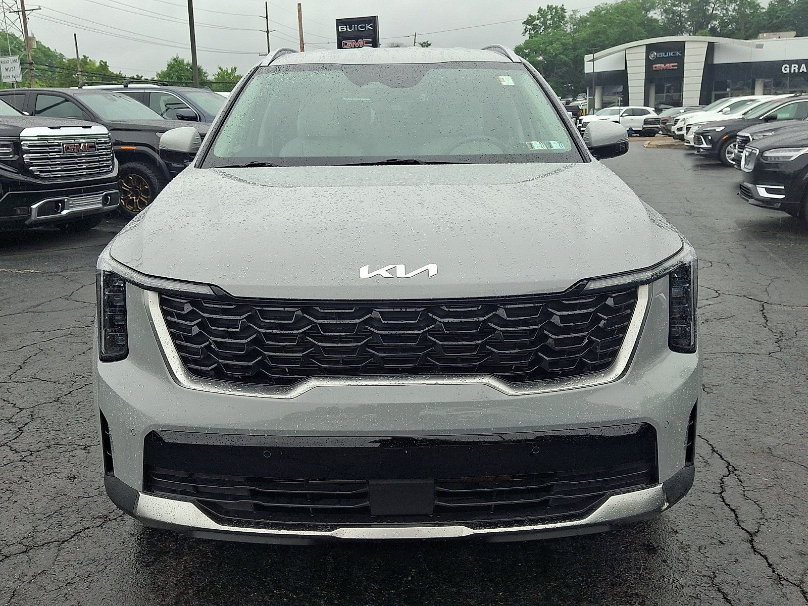Used 2025 Kia Sorento S AWD/4WD image 2