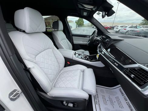 Certified 2025 BMW X5 xDrive50e w/ M Sport Package image 22