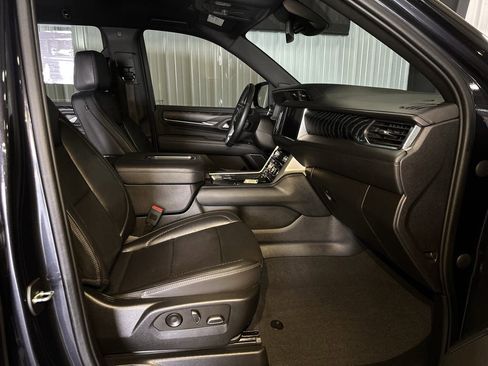 Used 2023 GMC Yukon Denali image 18