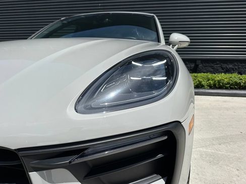 Used 2023 Porsche Macan AWD/4WD image 9