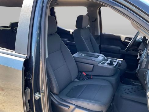 Used 2020 Chevrolet Silverado 1500 Custom w/ Custom Value Package AWD/4WD image 10
