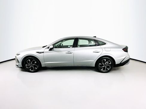 Used 2025 Hyundai Sonata SEL FWD image 4