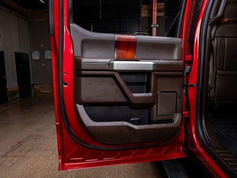 Used 2022 Ford F350 King Ranch w/ Chrome Package image 38