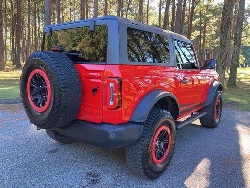 Used 2022 Ford Bronco Wildtrak image 4