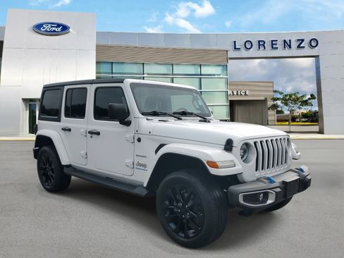 Used 2023 Jeep Wrangler Unlimited Sahara w/ Cold Weather Group image 3