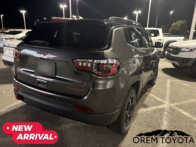 Used 2023 Jeep Compass Trailhawk AWD/4WD image 4