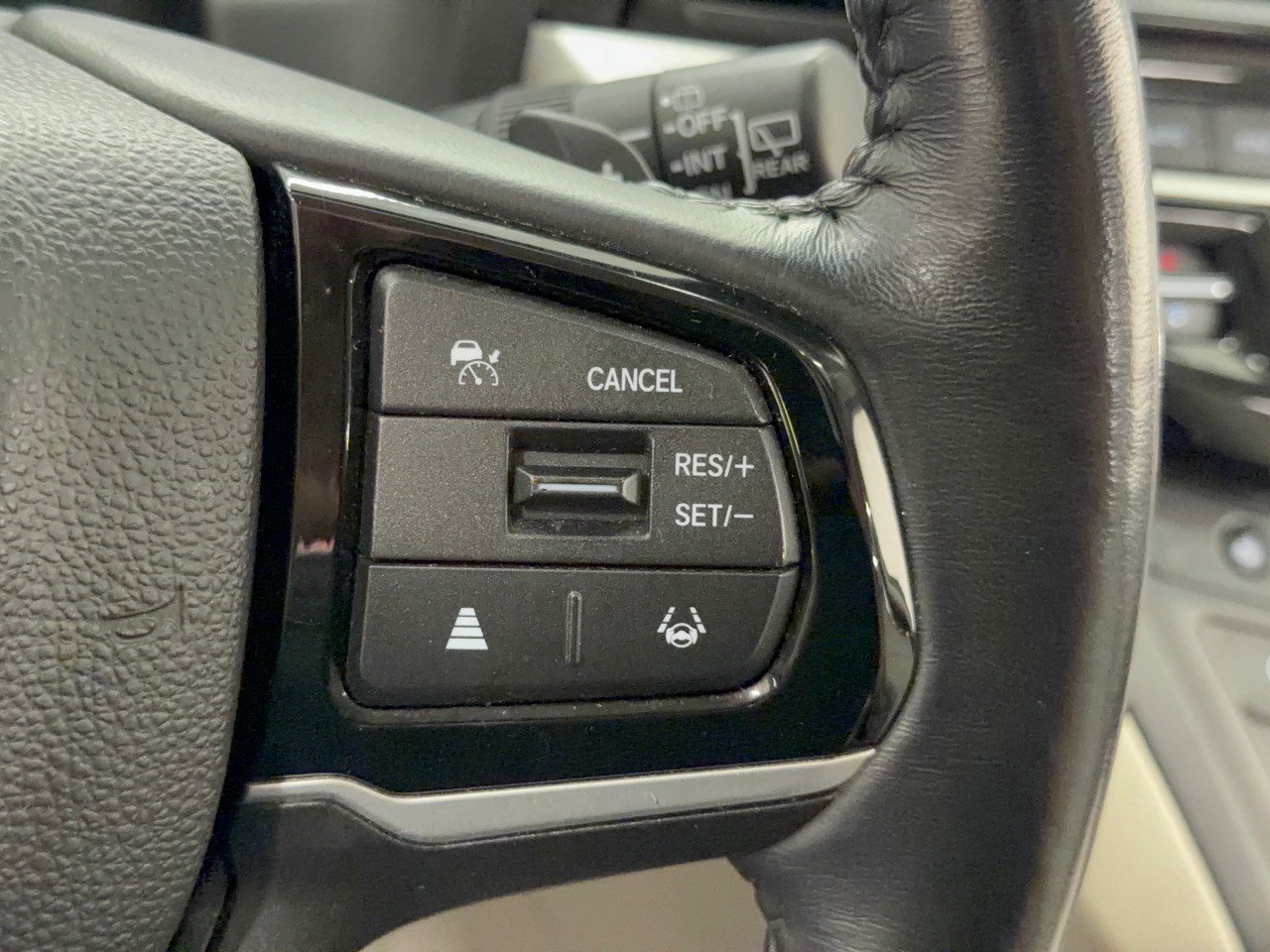 Used 2025 Honda Odyssey EX-L image 19