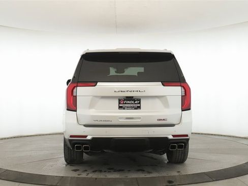Used 2025 GMC Yukon Denali w/ Denali Reserve Package image 11