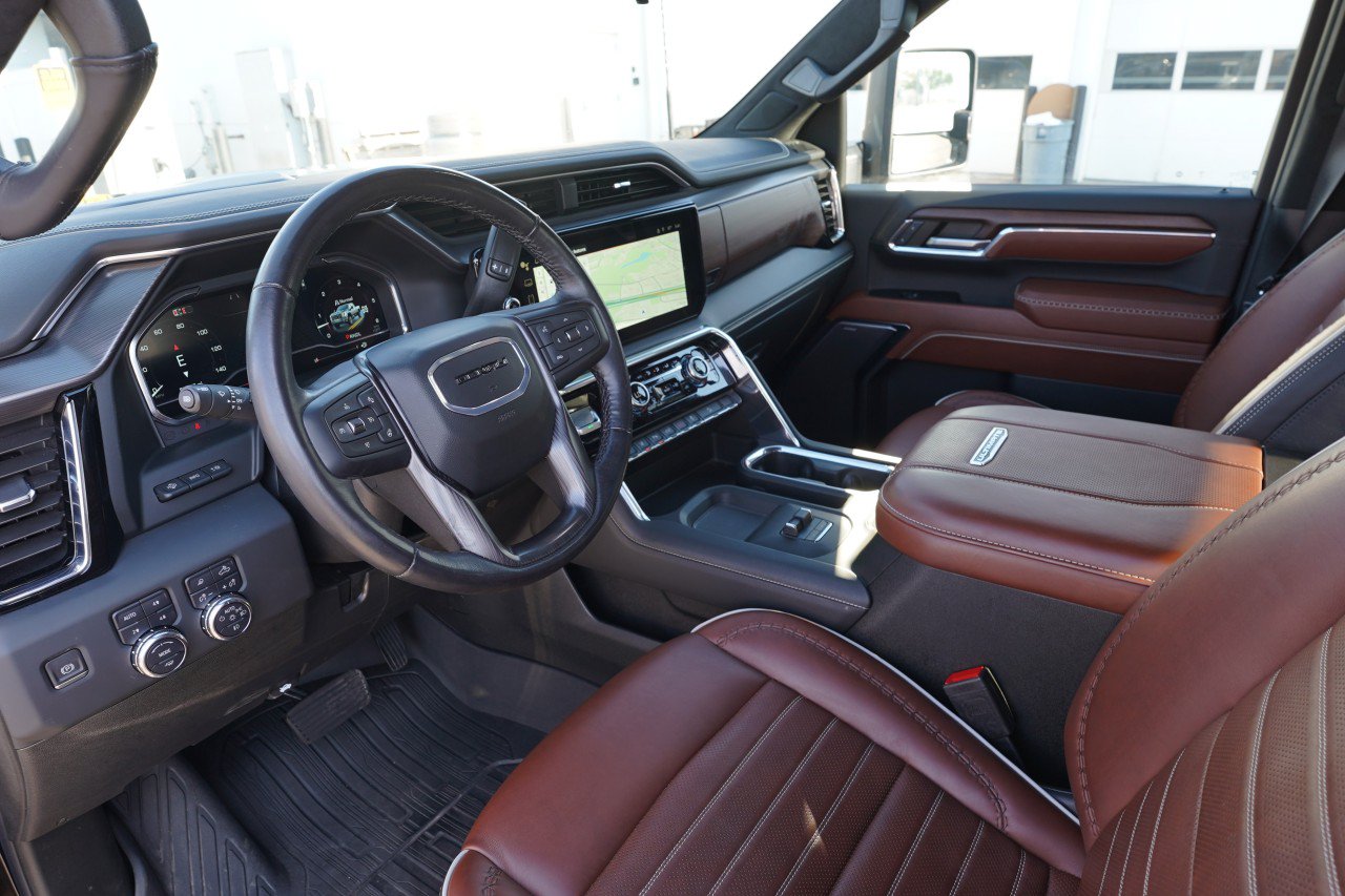 Used 2024 GMC Sierra 2500 Denali Ultimate w/ Max Trailering Package AWD/4WD image 17