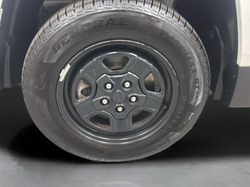 Used 2016 Jeep Patriot Sport w/ Power Value Group FWD image 30