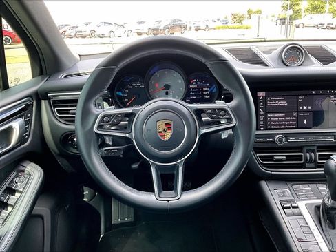 Certified 2020 Porsche Macan S AWD/4WD image 15