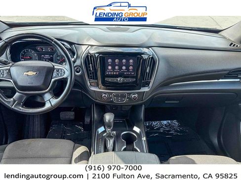 Used 2023 Chevrolet Traverse LT FWD image 11