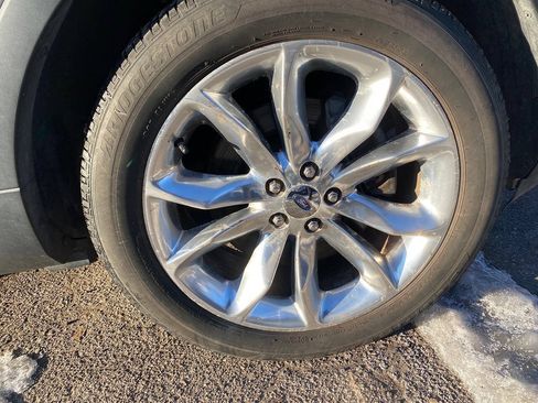 Used 2015 Ford Explorer Limited w/ Equipment Group 302A FWD image 5