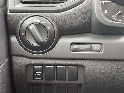 Used 2021 Nissan Titan S w/ S Utility Package image 17