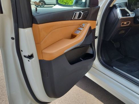 Used 2023 BMW X7 xDrive40i AWD/4WD image 7