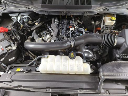 Used 2024 Ford F150 Lariat w/ FX4 Off-Road Package image 17