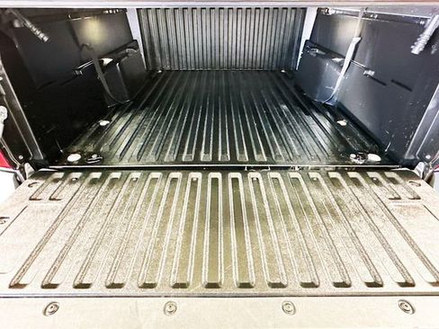 Certified 2025 Toyota Tacoma TRD Off-Road image 25