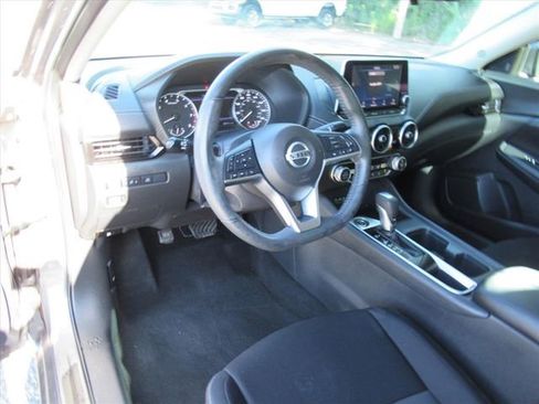 Used 2021 Nissan Sentra SV FWD image 16