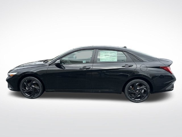 New 2026 Hyundai Elantra SEL FWD image 14