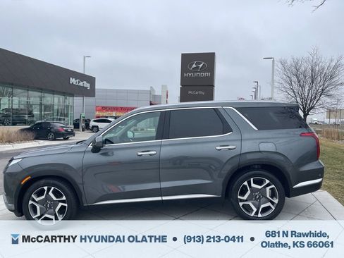 Used 2024 Hyundai Palisade Limited image 15