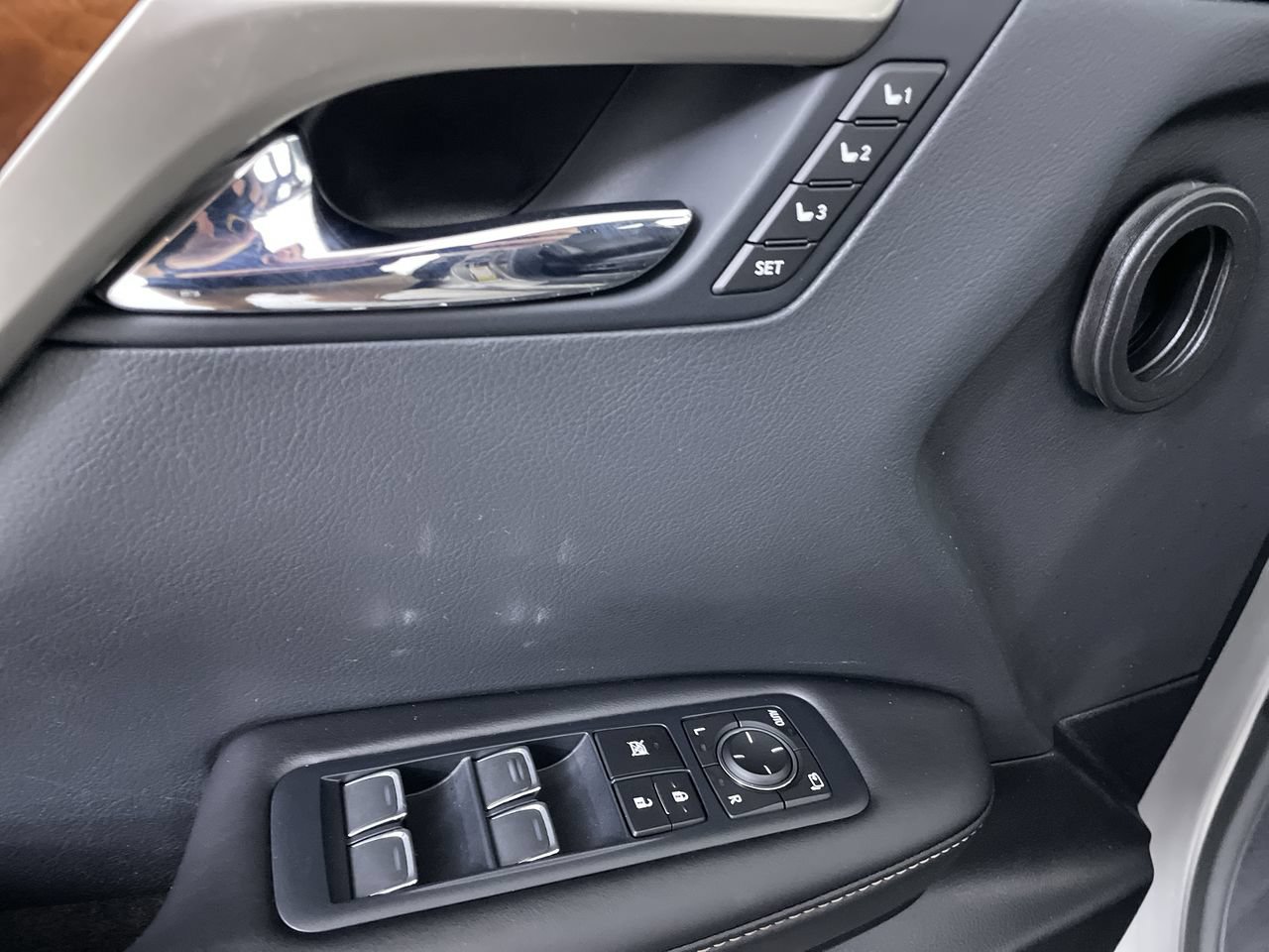 Used 2018 Lexus RX 350 AWD w/ Premium Package image 12