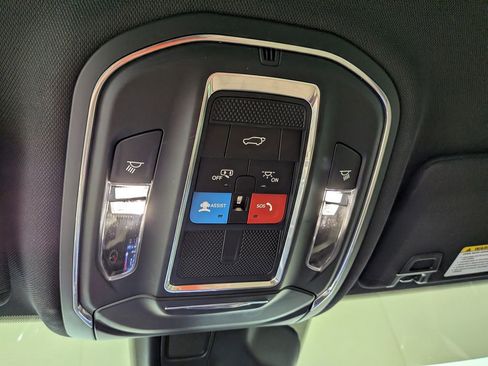 Used 2024 Jeep Grand Cherokee L Limited image 33