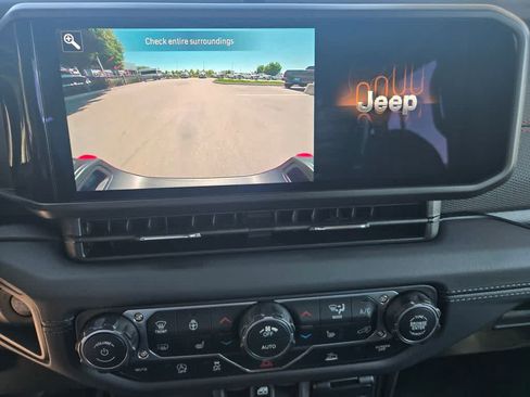 New 2026 Jeep Gladiator Rubicon AWD/4WD image 11