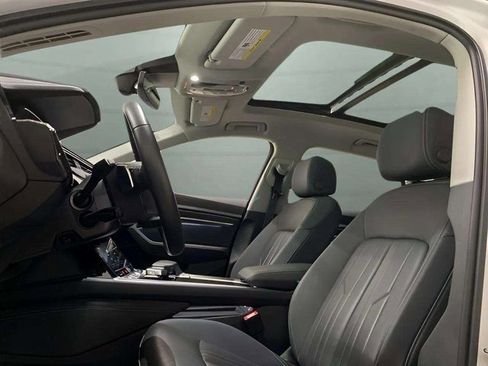 Used 2024 Audi Q8 e-tron Premium Plus w/ Premium Plus Package image 27