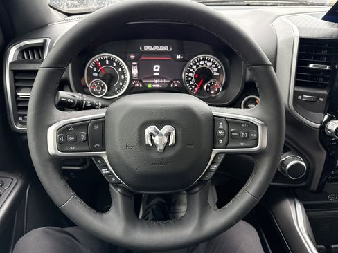 Used 2025 RAM 1500 Big Horn AWD/4WD image 24