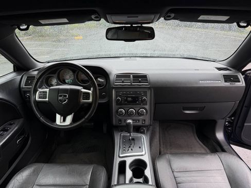 Used 2013 Dodge Challenger R/T RWD image 13