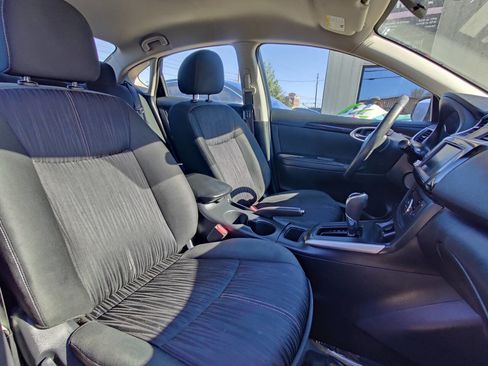 Used 2019 Nissan Sentra SV image 4