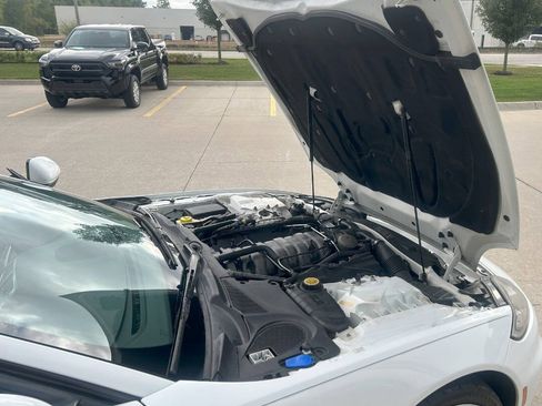 Used 2015 Jaguar XK Convertible image 40