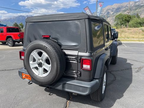 Used 2019 Jeep Wrangler Unlimited Sport S AWD/4WD image 9