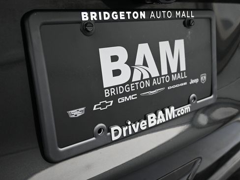 Used 2022 Chrysler Voyager LX FWD image 31