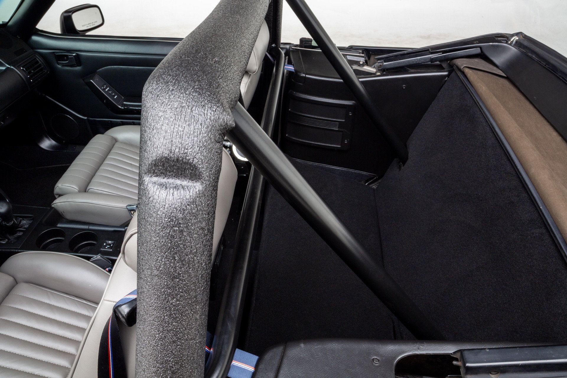 Used 1990 Ford Mustang GT RWD image 40