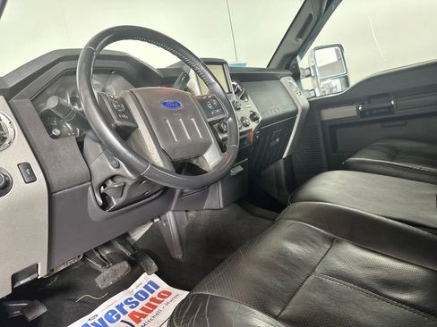 Used 2014 Ford F250 Lariat w/ Lariat Interior Package image 15